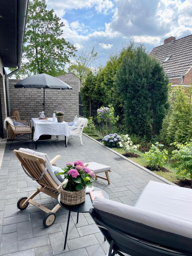 Freya Blue Ferienhaus Weener Eksteriør billede